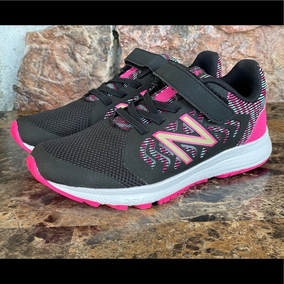 New Balance Little Girls 519V2 Stay-Put sneakers - Picture 3 of 10